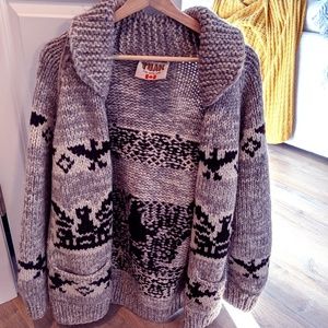 Tuak Cowichan wool sweater